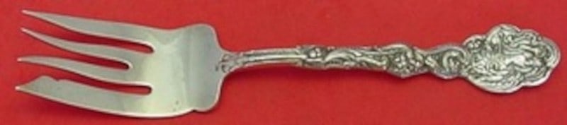 Gorham Versailles Sterling Silver Serving Fork Cold Meat 8": Gorham Versailles Sterling Silver Serving Fork Cold Meat 8" Sterling silver cold meat fork in the Versailles pattern by Gorham. It is not monogrammed and is in excellent pre-owned condition. Specifica