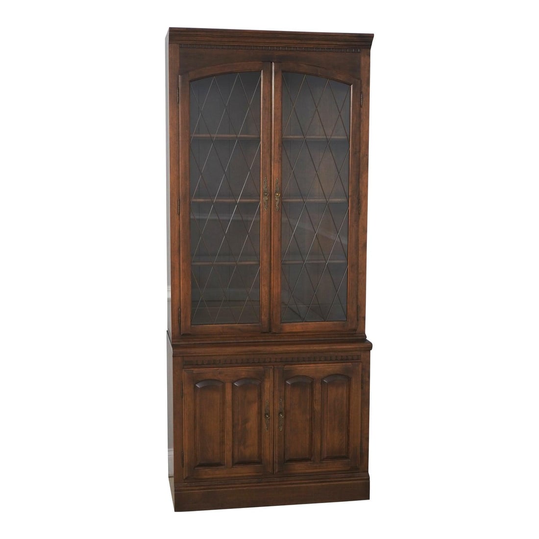 Maple China Cabinet by Ethan Allen with 2 Glass Doors (1 of 10)
