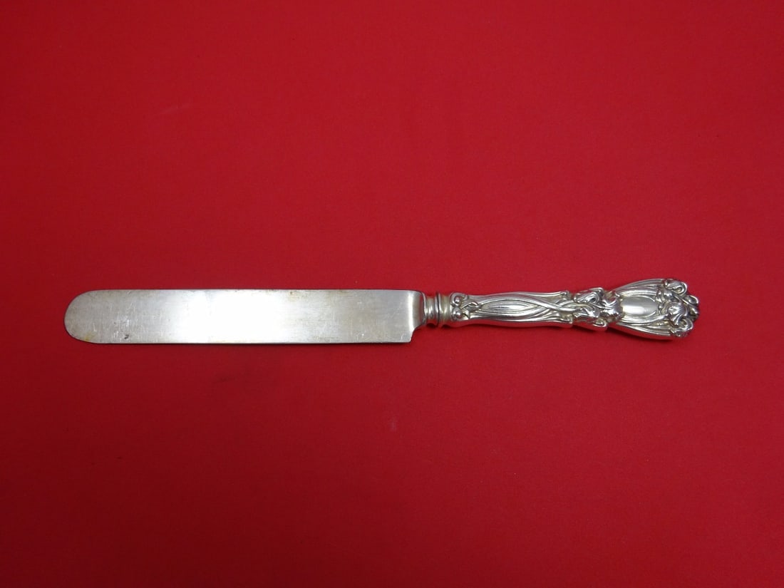 Durgin-Gorham Iris Sterling Silver Dinner Knife 9.5 Inch Blunt Blade: Durgin-Gorham Iris Sterling Silver Dinner Knife 9.5 Inch Blunt Blade Introducing the Iris dinner knife by Durgin-Gorham, crafted in fine sterling silver with a silverplate blade. Featuring a hollow ha