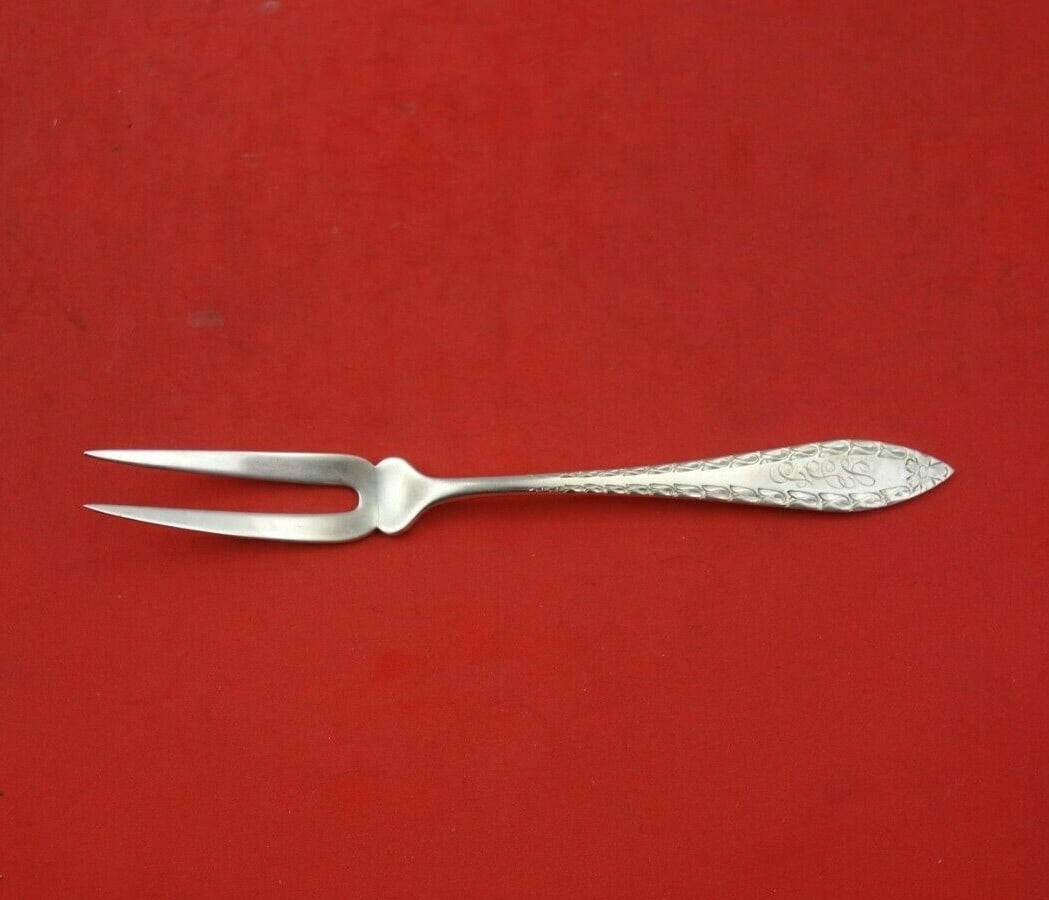 Kirk-Stieff Clinton Engraved A Sterling Silver Strawberry Fork: Kirk-Stieff Clinton Engraved A Sterling Silver Strawberry Fork This exquisite Clinton Engraved A strawberry fork by Kirk-Stieff is crafted from high-quality sterling silver, showcasing a classic desig