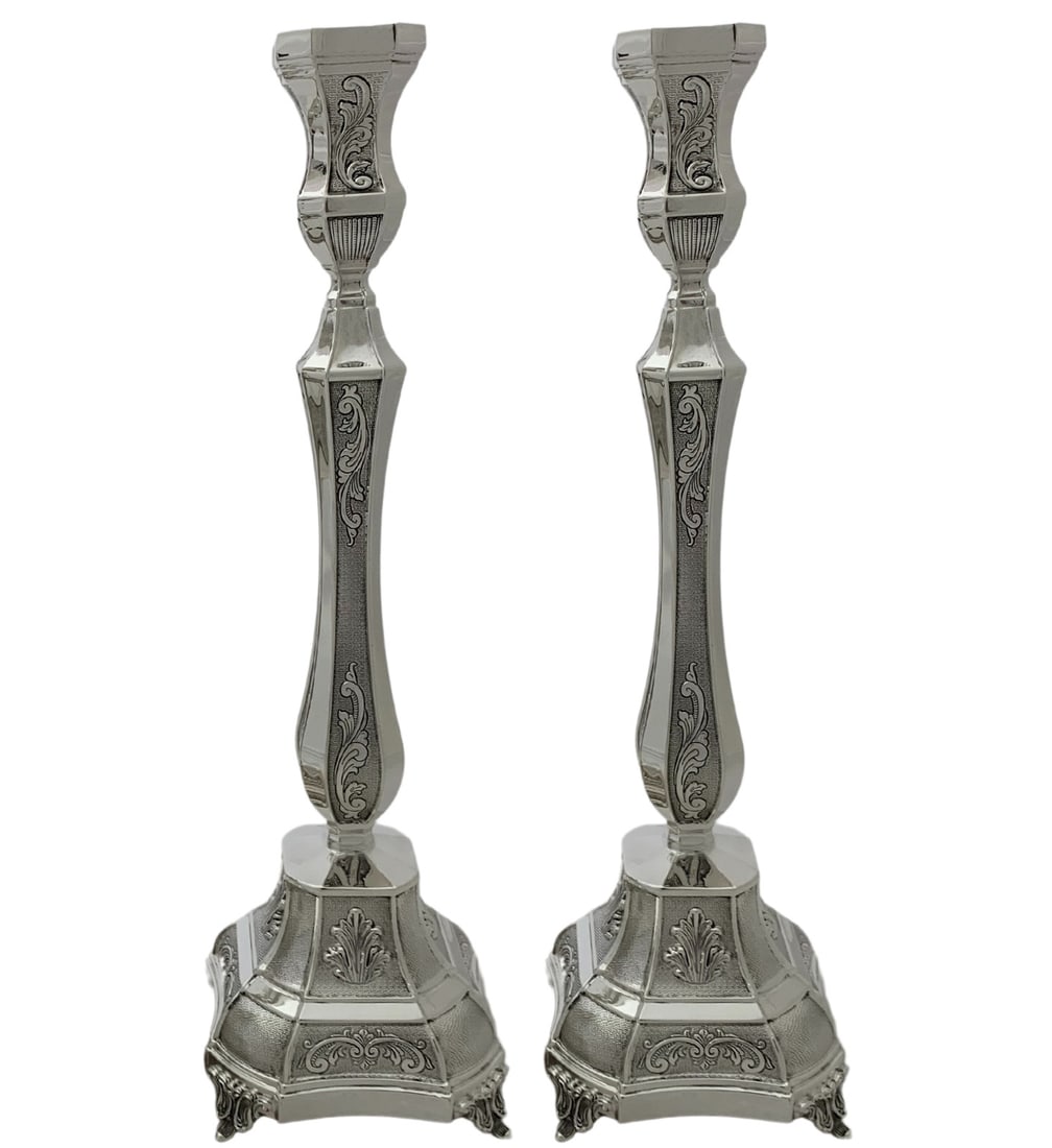 Handmade 925 Sterling Silver Square Candlesticks with Chased Leaf Design: Handmade 925 Sterling Silver Square Candlesticks with Chased Leaf Design Illuminate your space with these exquisite handmade chased square candlesticks, crafted from fine 925 sterling silver. The eleg