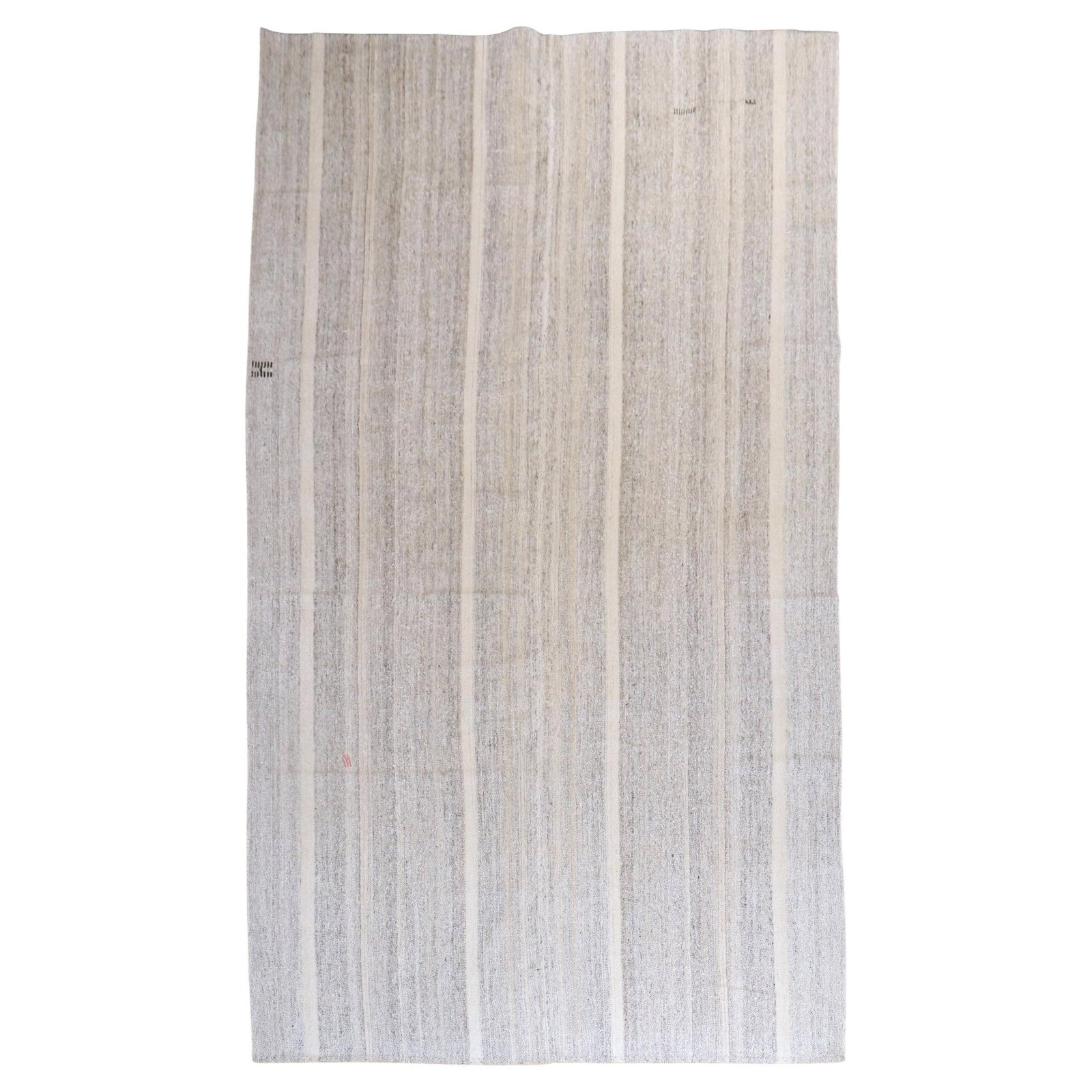 Mid 20th Century Turkish Gray and Ivory Wool Gallery Kilim Rug 6'10" x 13'3": Mid 20th Century Turkish Gray and Ivory Wool Gallery Kilim Rug 6'10" x 13'3" This vintage Turkish gallery size Kilim rug features a striking gray and ivory color palette. Hand-knotted from wool using 