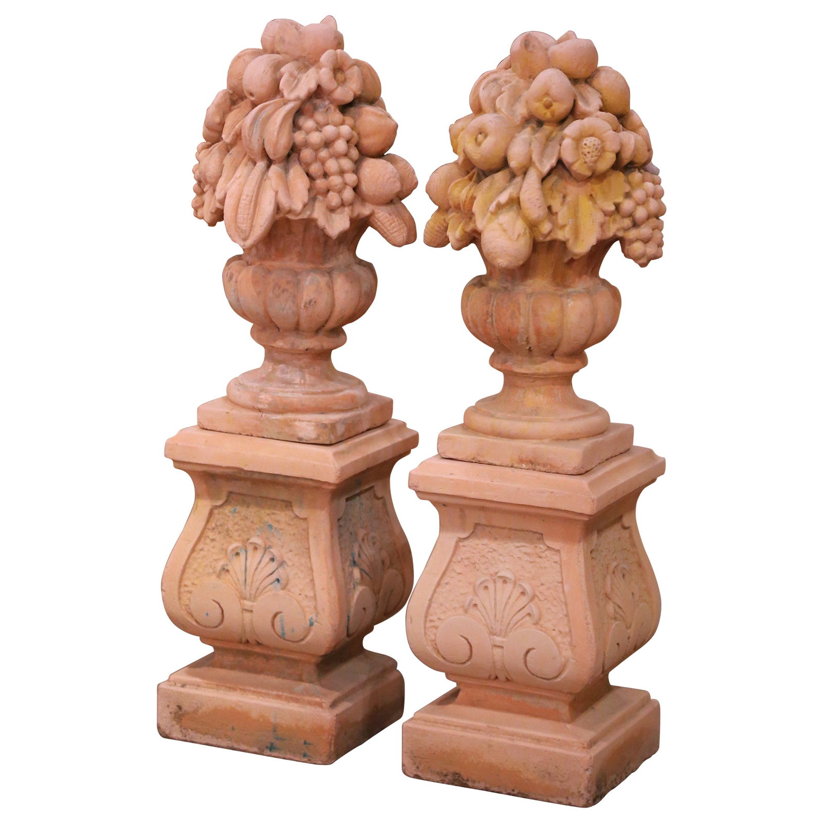 Set of 2 French Concrete Fruit Medici Vases with Trompe l'Oeil Carving on Bases: Set of 2 French Concrete Fruit Medici Vases with Trompe l'Oeil Carving on Bases This pair of mid-century French garden vases, crafted circa 1960, exemplifies the trompe l'oeil tradition with hand-carv