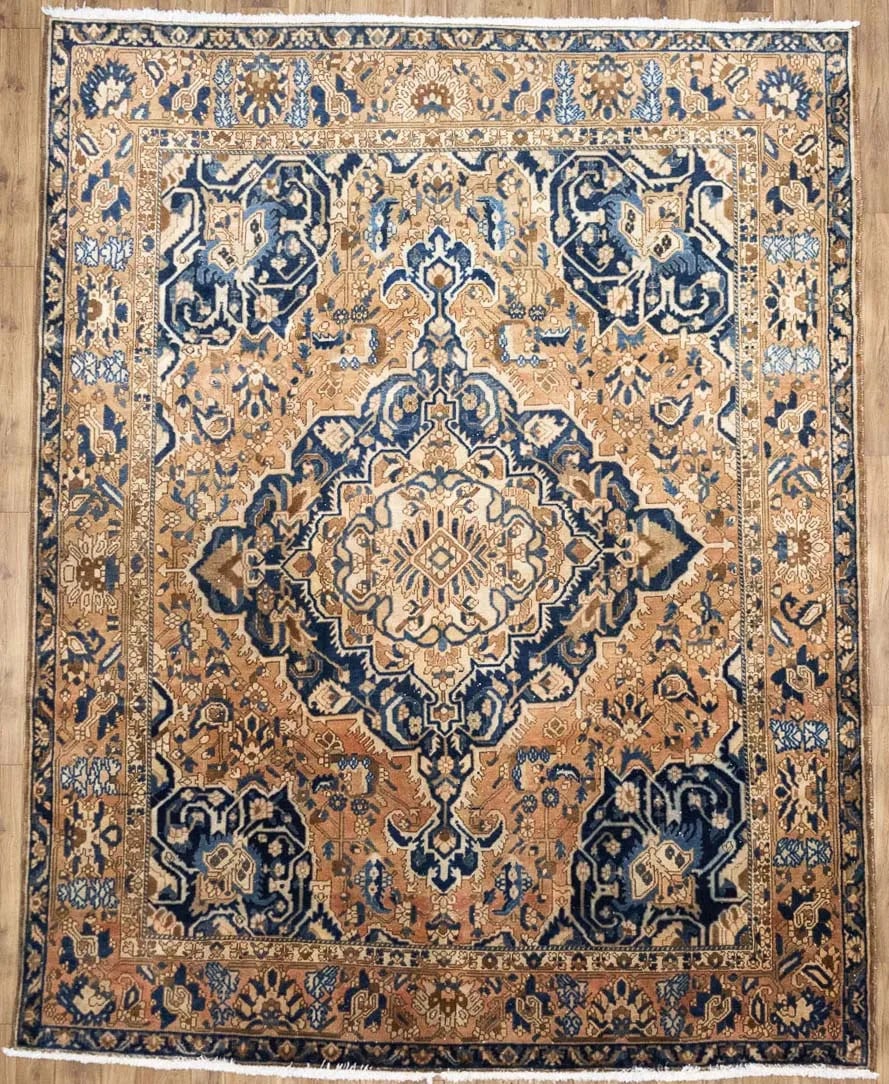 Handmade Wool Floral Oriental Area Rug 10 x 12 6 Ft Semi Antique: Handmade Wool Floral Oriental Area Rug 10 x 12 6 Ft Semi Antique This semi-antique handmade Oriental rug features a traditional floral pattern in muted tones such as rust, navy blue, and cream. Expert