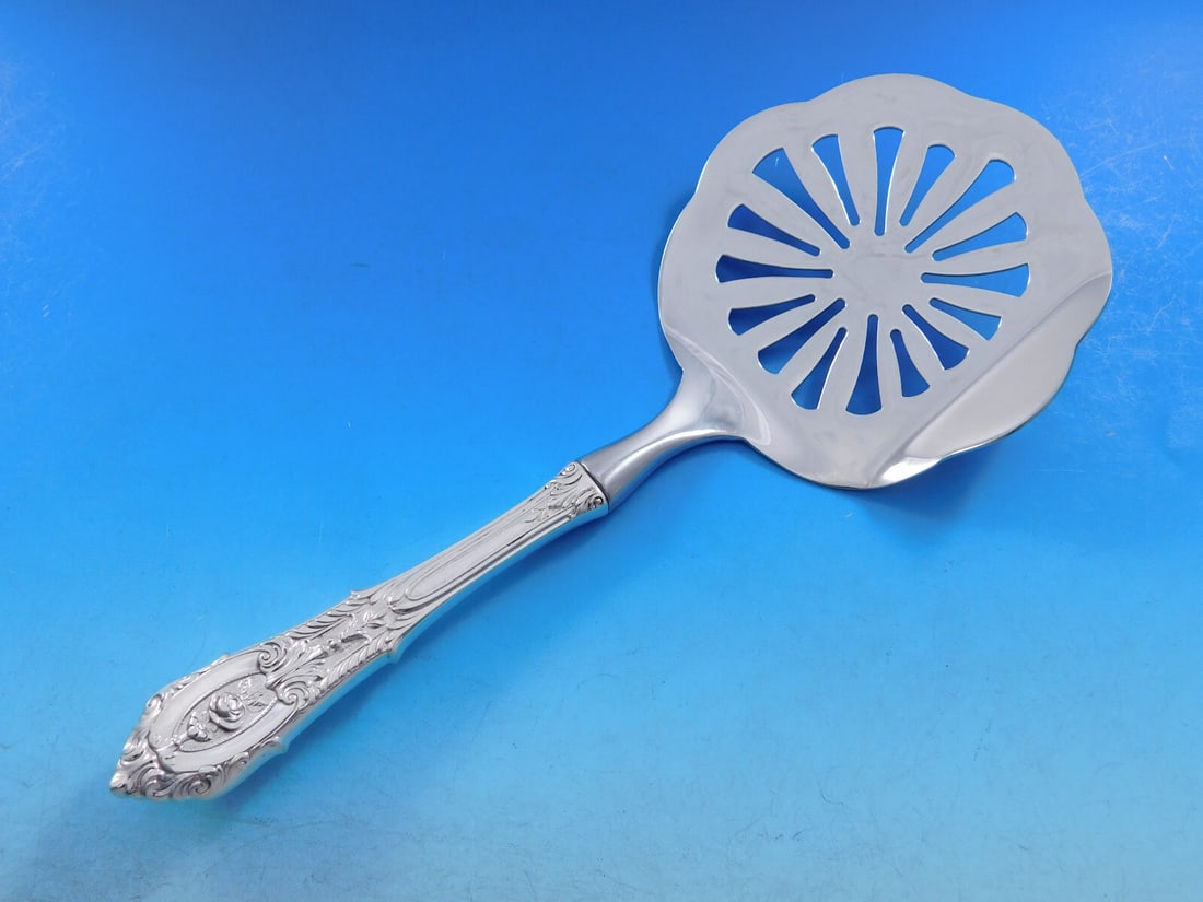 Wallace Rose Point Sterling Silver Tomato Server Custom 8 5/8": Wallace Rose Point Sterling Silver Tomato Server Custom 8 5/8" Introducing the exquisite Rose Point Tomato Server, crafted by Wallace. This stunning piece features a sterling silver hollow handle pair