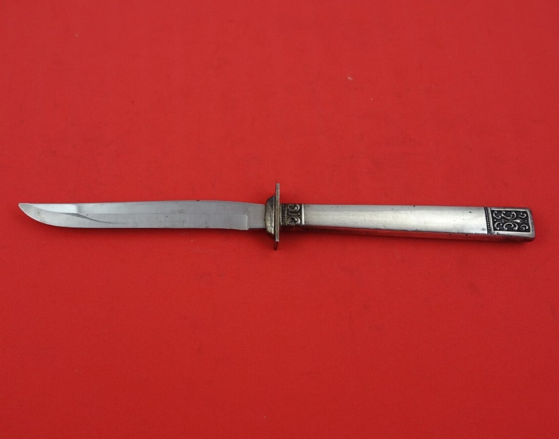 Towle Laureate Sterling Silver Steak Knife 8 7/8 Inch with Guard: Towle Laureate Sterling Silver Steak Knife 8 7/8 Inch with Guard This exquisite steak knife features the Laureate pattern by Towle, crafted from high-quality sterling silver. The knife boasts a hollow