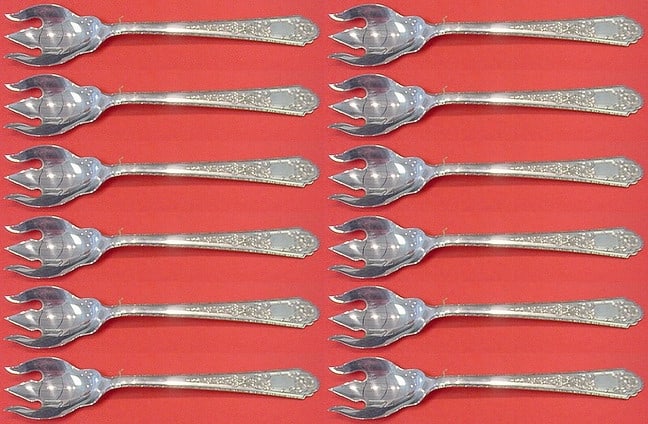 Lunt Mary II Sterling Silver Ice Cream Forks Set of 12 Chantilly Style 5.5 inches: Lunt Mary II Sterling Silver Ice Cream Forks Set of 12 Chantilly Style 5.5 inches This exquisite set of 12 ice cream forks features the elegant Mary II pattern by Lunt, crafted from fine sterling silv
