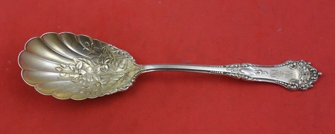 Reed and Barton La Touraine Sterling Silver Preserve Spoon with Gold Wash: Reed and Barton La Touraine Sterling Silver Preserve Spoon with Gold Wash This exquisite preserve spoon from the La Touraine pattern by Reed and Barton is crafted from high-quality sterling silver and