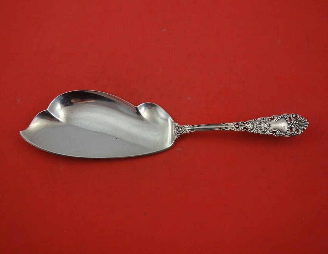 Dominick & Haff Renaissance Sterling Silver Fish Server 10 1/4 Inch: Dominick & Haff Renaissance Sterling Silver Fish Server 10 1/4 Inch This exquisite fish server, crafted by Dominick & Haff, features a stunning Renaissance pattern and a pierced handle. Measuring 10 1