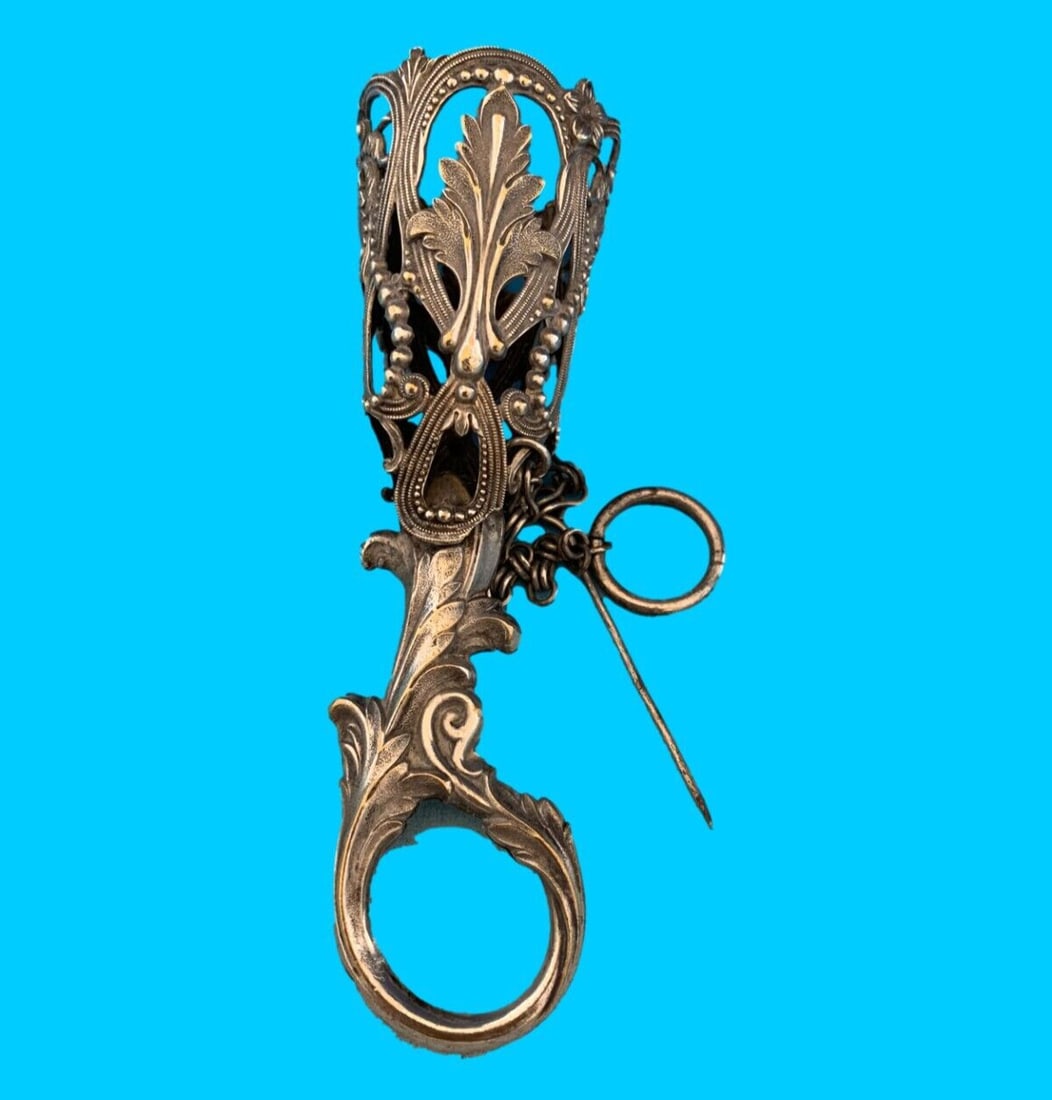 Victorian Silverplated Tussie Mussie Posy Holder with Beads and Leaves 4 7/8" (1 of 4)
