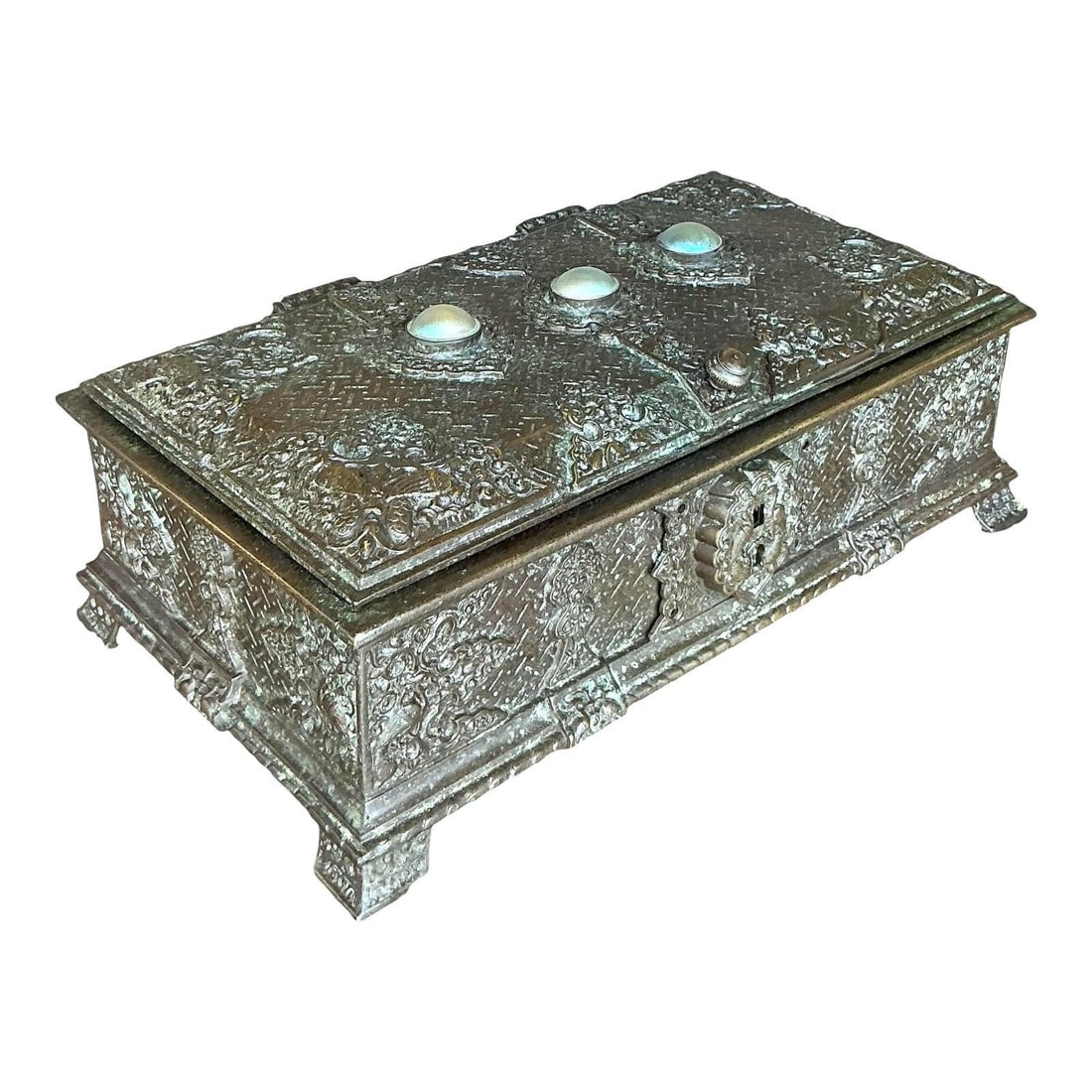 Vintage Tiffany Studios Bronze Box with Iridescent Accents: Vintage Tiffany Studios Bronze Box with Iridescent Accents Discover timeless elegance with this extraordinary vintage Tiffany Studios bronze box. Adorned with intricate relief work and crowned with ir