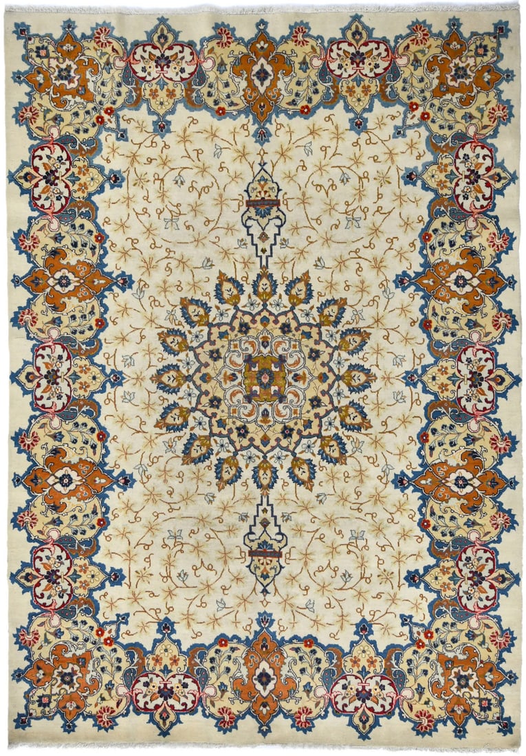 Vintage Hand-Knotted Cream Wool Oriental Rug 7'8 x 11'2 Floral Medallion: Vintage Hand-Knotted Cream Wool Oriental Rug 7'8 x 11'2 Floral Medallion This is a handmade vintage Oriental area rug crafted from wool, featuring a traditional medallion and floral pattern in cream, 