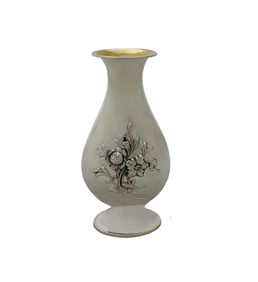 Topazio 925 Sterling Silver Floral Swag Bud Vase 7.75 Inch: Topazio 925 Sterling Silver Floral Swag Bud Vase 7.75 Inch This handmade vase features an elegant floral swag design crafted from 925 sterling silver. It showcases a shiny, sleek finish and is made in