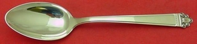 Watson Juliana Sterling Silver 8 1/2 Serving Spoon: Watson Juliana Sterling Silver 8 1/2 Serving Spoon Sterling silver serving spoon in the Juliana pattern by Watson. The spoon measures 8 1/2 inches long, is not monogrammed, and is in excellent pre-own