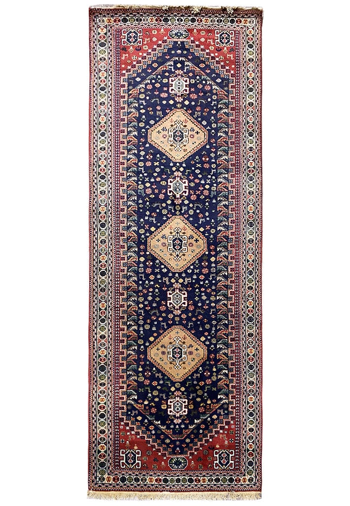 4 x 12 Handmade Runner Premium Quality: 4 x 12 Handmade Runner Premium Quality Free continental US Shipping Enhance your living space with this exquisite handmade runner, measuring 4.0 x 12.0 feet. Designed with attention to detail, this wi