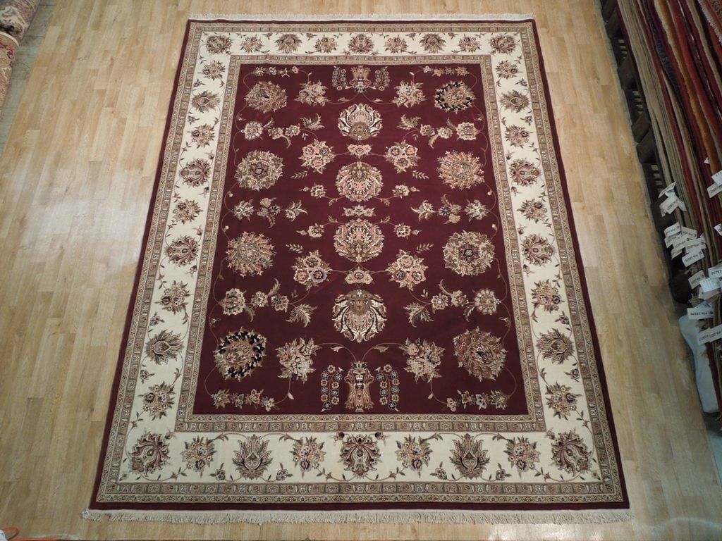 Luxury 7.9 x 9.9 Fine Wool Silk Rug 200 KPSI Dense Weave: Luxury 7.9 x 9.9 Fine Wool Silk Rug 200 KPSI Dense Weave Free continental US Shipping This exquisite rug features a fine wool and silk blend, showcasing a dense weave with a remarkable 200 knots per s