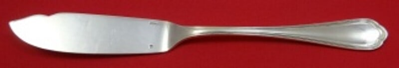 Christofle Spatours Silverplate Fish Knife 8.5 Inch Vintage: Christofle Spatours Silverplate Fish Knife 8.5 Inch Vintage Enhance your dining experience with this elegant Spatours fish knife by Christofle. Crafted from high-quality silverplate, this vintage piec