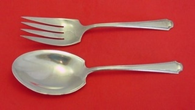 Towle Lady Constance Sterling Silver Salad Serving Set 2pc 9.5in: Towle Lady Constance Sterling Silver Salad Serving Set 2pc 9.5in This elegant 2-piece salad serving set features the classic Lady Constance pattern by Towle, crafted entirely from sterling silver. Mea