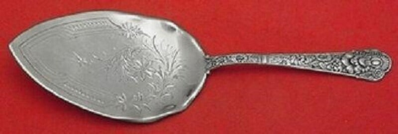 Gorham Cluny Sterling Silver Pastry Server 9 1/4 Bright-Cut Design: Gorham Cluny Sterling Silver Pastry Server 9 1/4 Bright-Cut Design This exquisite pastry server from the Cluny pattern by Gorham is crafted from all-sterling silver, showcasing a beautiful bright-cut 