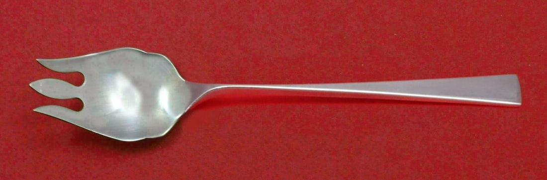 Reed and Barton Dimension Sterling Silver Spork Custom 5 3/4": Reed and Barton Dimension Sterling Silver Spork Custom 5 3/4" Presenting the exquisite Dimension Spork by Reed and Barton, crafted from high-quality sterling silver. This custom-made piece serves both