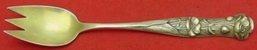 Shiebler Flora Sterling Silver Gold Washed Ice Cream Fork #2 5 1/4 In: Shiebler Flora Sterling Silver Gold Washed Ice Cream Fork #2 5 1/4 In This exquisite ice cream fork features the elegant Flora pattern by Shiebler, crafted from high-quality sterling silver with a gol
