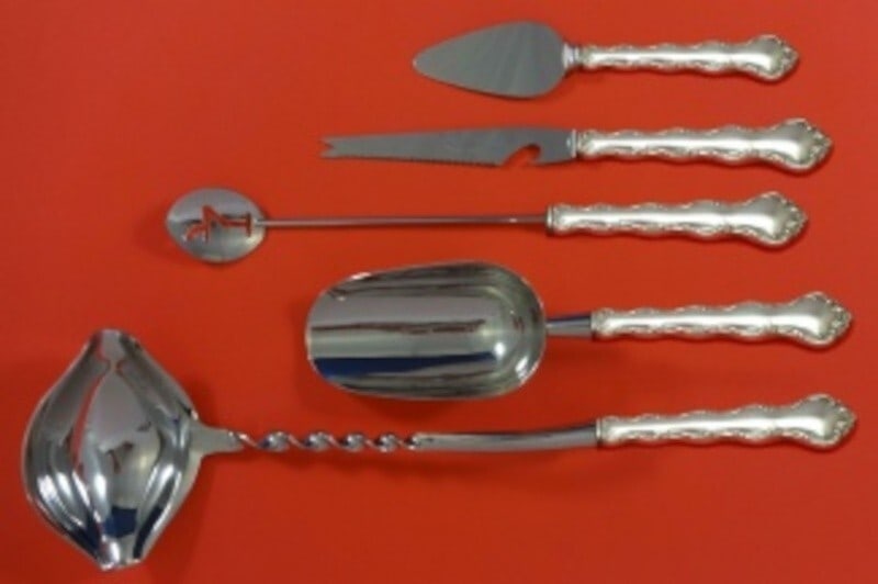Reed and Barton Tara Sterling Silver 5-Piece Cocktail Serving Set: Reed and Barton Tara Sterling Silver 5-Piece Cocktail Serving Set Elevate your cocktail gatherings with the exquisite Tara by Reed and Barton Sterling Silver Cocktail Party Bar Serving Set. This custo