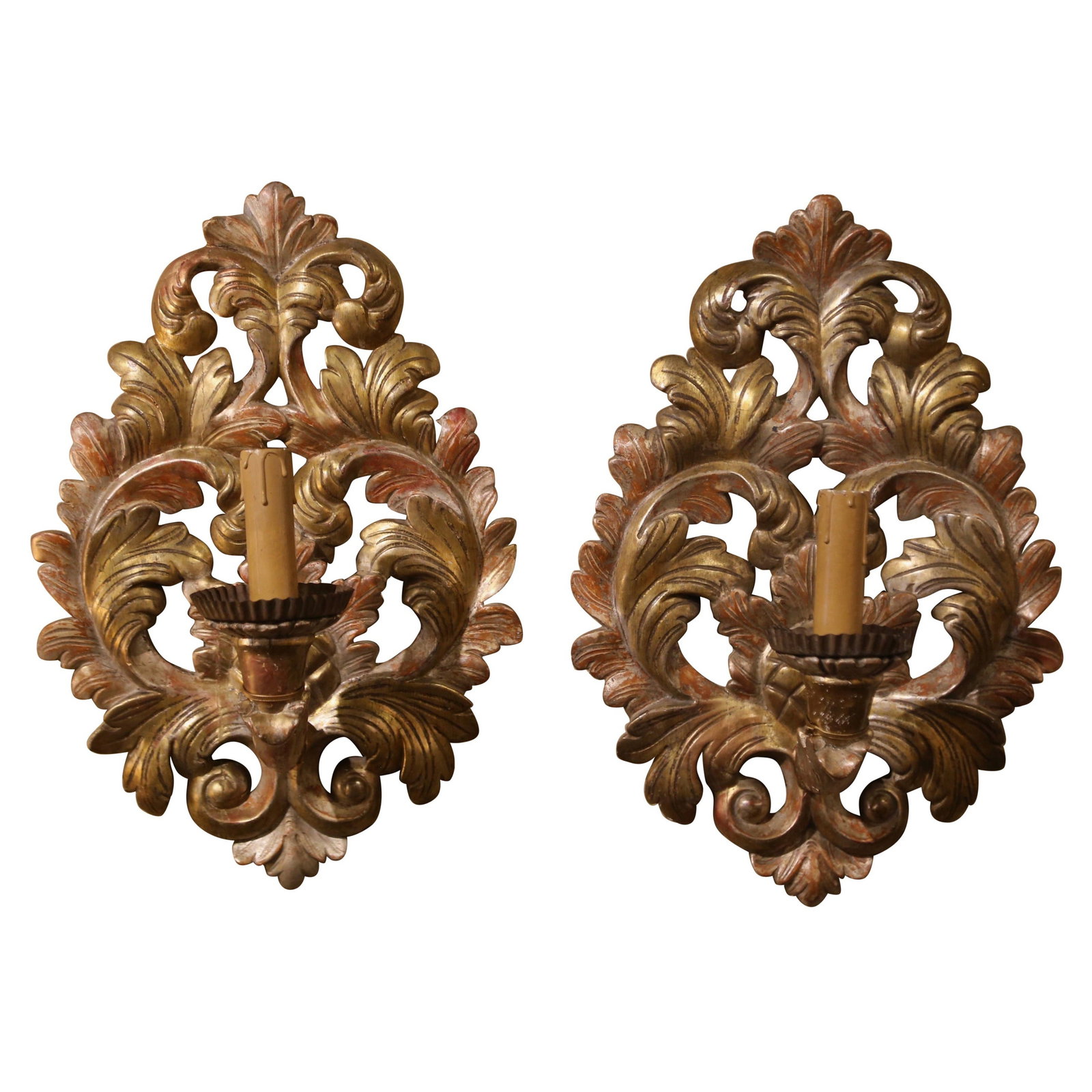Set of 2 Antique 19th Century French Giltwood Wall Sconces: Set of 2 Antique 19th Century French Giltwood Wall Sconces Illuminate your space with this exquisite pair of 19th Century French carved giltwood wall sconces. Crafted in the mid-19th century, these el