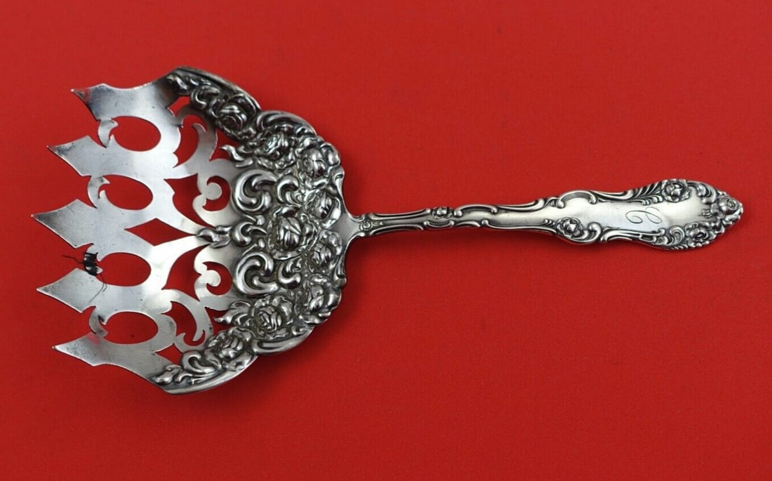 Towle Old English Sterling Silver Croquette Server 6 3/8 inch: Towle Old English Sterling Silver Croquette Server 6 3/8 inch Presenting a beautifully crafted Old English Croquette Server by Towle, featuring an elegant design that reflects the charm of the late 19