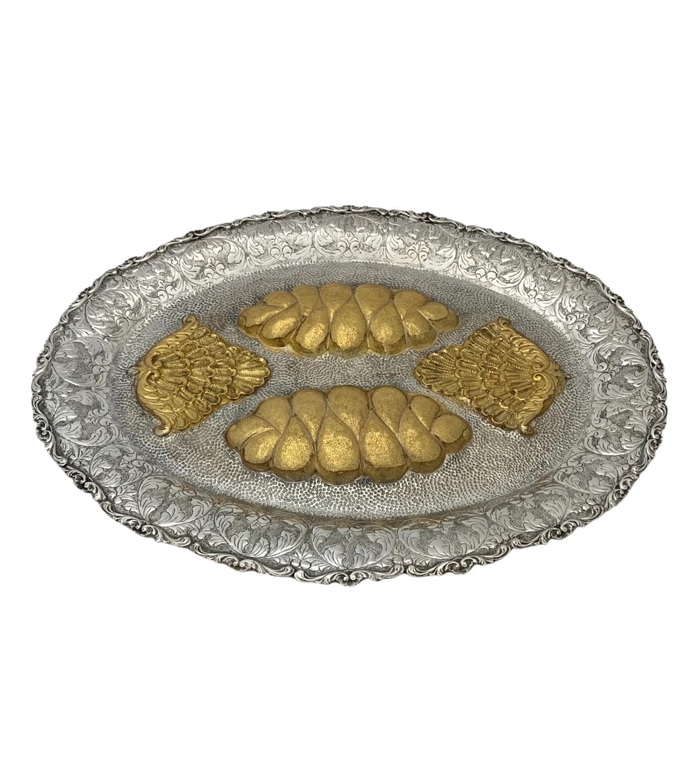 Elegant 925 Sterling Silver Gilded Challah Board with Leaf Designs: Elegant 925 Sterling Silver Gilded Challah Board with Leaf Designs This exquisite Challah board is crafted from fine 925 sterling silver and features gilded handmade chased swirl leaf shell designs. W