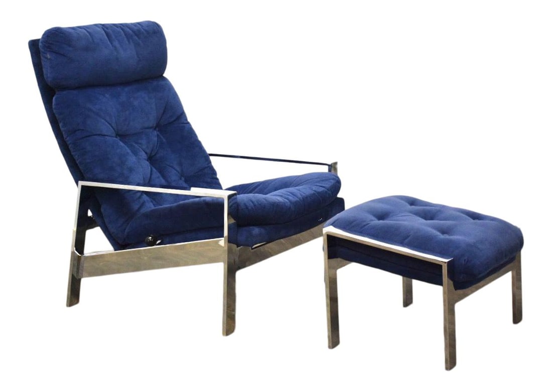 Mid Century Modern Blue Chrome Lounge Chair and Ottoman Set: Mid Century Modern Blue Chrome Lounge Chair and Ottoman Set Experience the elegance of mid-century modern design with this stunning blue chrome lounge chair and ottoman. Featuring a sleek chromed stee
