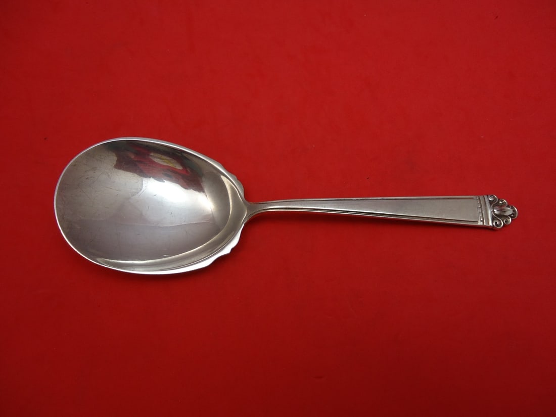 Watson Juliana Sterling Silver Berry Spoon 7 7/8 Inch Serving Utensil: Watson Juliana Sterling Silver Berry Spoon 7 7/8 Inch Serving Utensil This exquisite Juliana pattern berry spoon from Watson is crafted from high-quality sterling silver, measuring 7 7/8 inches in len