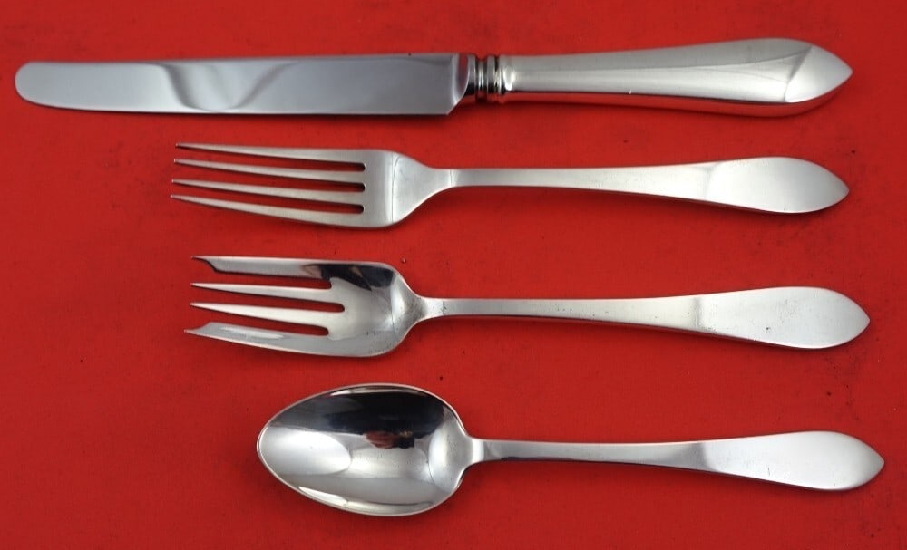 Tiffany & Co Faneuil Sterling Silver 4-Piece Place Setting: Tiffany & Co Faneuil Sterling Silver 4-Piece Place Setting Elevate your dining experience with this exquisite 4-piece place setting from Tiffany & Co. in the elegant Faneuil pattern. Crafted from high