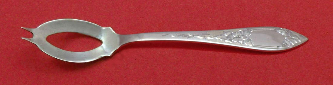 Stieff Lady Claire Sterling Silver Olive Serving Spoon 5 1/4 Custom Made: Stieff Lady Claire Sterling Silver Olive Serving Spoon 5 1/4 Custom Made Sterling silver olive spoon in the Lady Claire pattern by Stieff. This custom made Ideal serving spoon measures 5 1/4 inches an