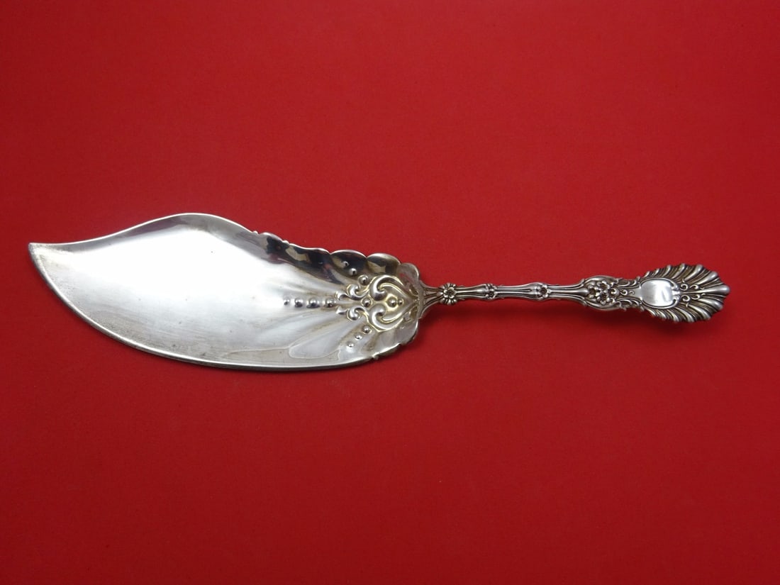Whiting Radiant Sterling Silver Fish Server 12 1/4 Inch: Whiting Radiant Sterling Silver Fish Server 12 1/4 Inch This exquisite fish server from the Radiant pattern by Whiting is crafted from high-quality sterling silver. Measuring 12 1/4 inches, it feature