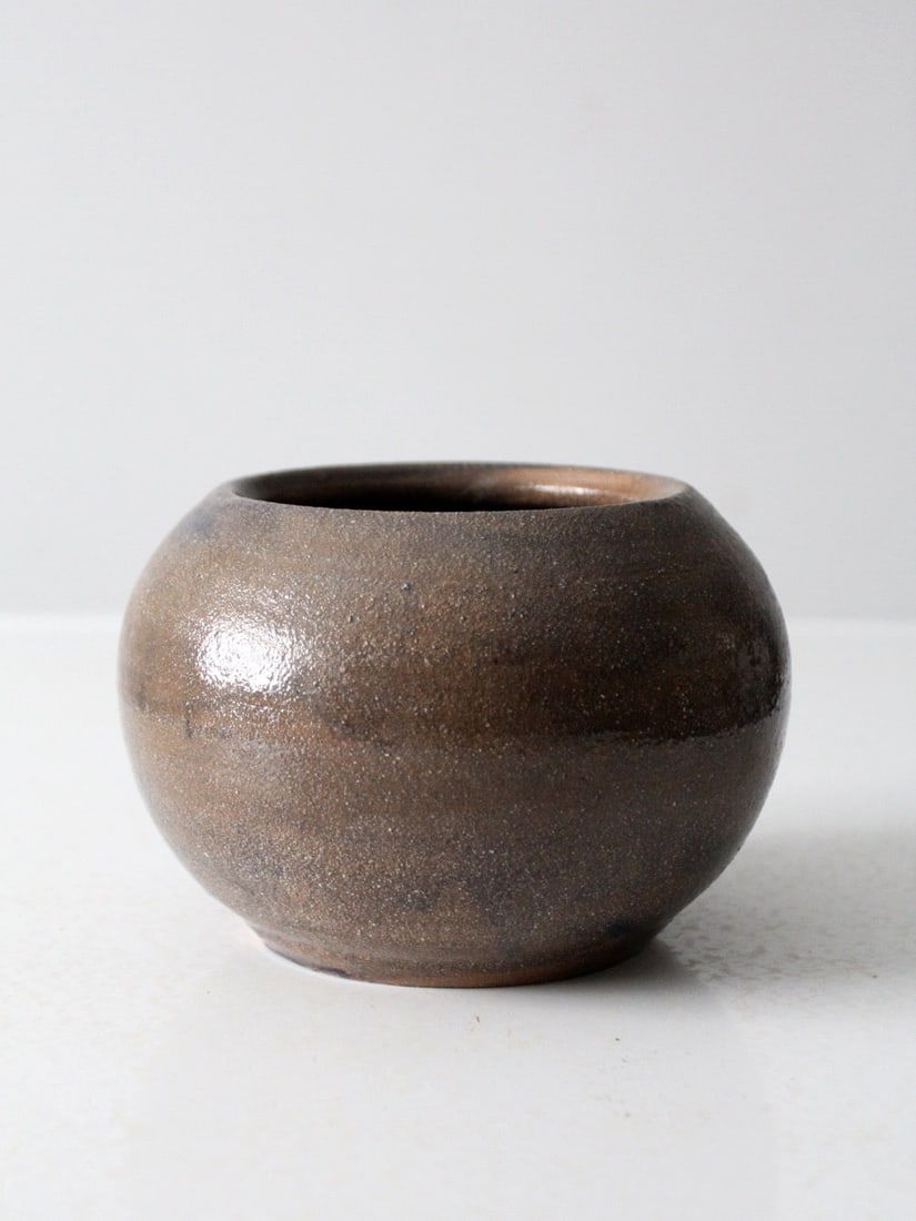 Signed Studio Pottery Sphere Vase Taupe Glaze 4.75 inch: Signed Studio Pottery Sphere Vase Taupe Glaze 4.75 inch This vintage studio pottery vase showcases a signed artist's work with an earthy taupe glaze complemented by subtle blue accents and tonal varia