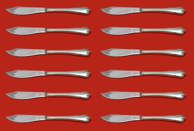 Wallace Grand Colonial Sterling Silver Fish Knife Set 12 pcs 8 1/4": Wallace Grand Colonial Sterling Silver Fish Knife Set 12 pcs 8 1/4" This exquisite 12-piece fish knife set from Wallace features the elegant Grand Colonial pattern, crafted in sterling silver with a h