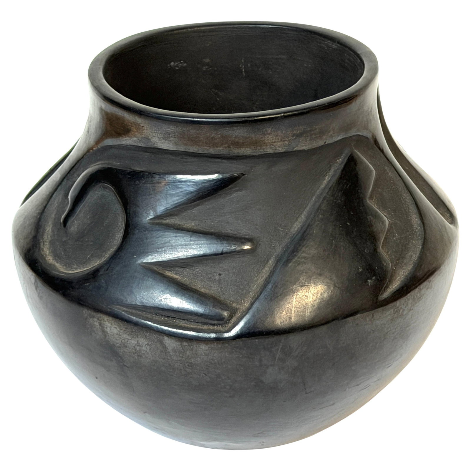 Santa Clara Pueblo Blackware Pottery Vase Signed Juanita Mid 20th Century: Santa Clara Pueblo Blackware Pottery Vase Signed Juanita Mid 20th Century This signed Santa Clara Pueblo carved blackware pottery vase is an authentic mid-20th century piece attributed to Juanita Pueb