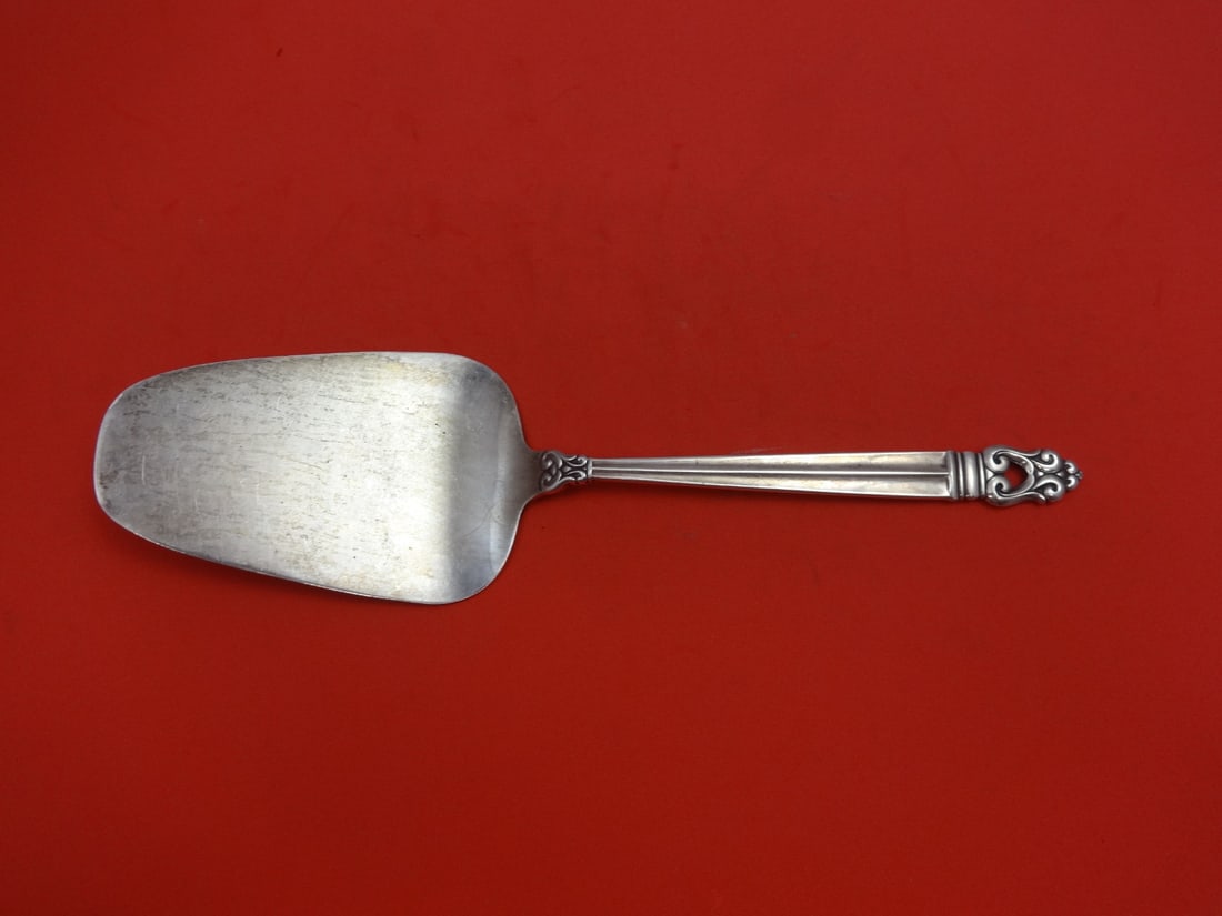 International Royal Danish Sterling Silver Pie Server 8.5 Inch: International Royal Danish Sterling Silver Pie Server 8.5 Inch This exquisite Royal Danish Pie Server by International Sterling is crafted from all sterling silver, showcasing a stunning combination o