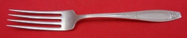 Wallace Juliet Sterling Silver Dinner Fork 7.5 Inches: Wallace Juliet Sterling Silver Dinner Fork 7.5 Inches This exquisite dinner fork is crafted from sterling silver and features the elegant Juliet pattern by Wallace. Measuring 7 1/2 inches, this fork s
