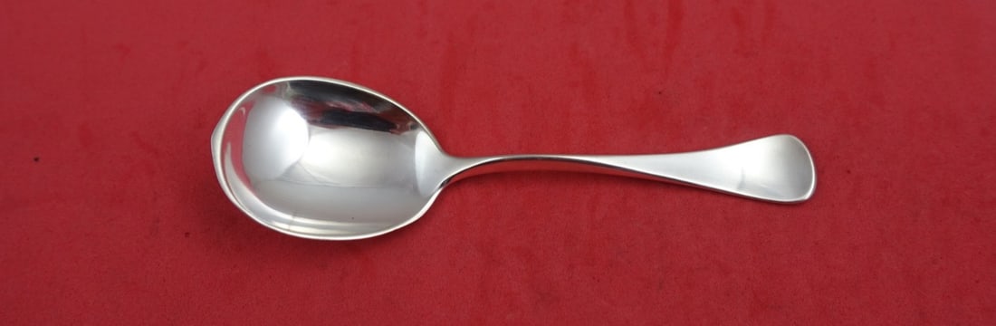W&S Sorensen Patricia Sterling Silver Tea Caddy Spoon 4.25": W&S Sorensen Patricia Sterling Silver Tea Caddy Spoon 4.25" This exquisite tea caddy spoon features the classic "Patricia" pattern by W&S Sorensen. Crafted from sterling silver, it measures 4 1/4 inch