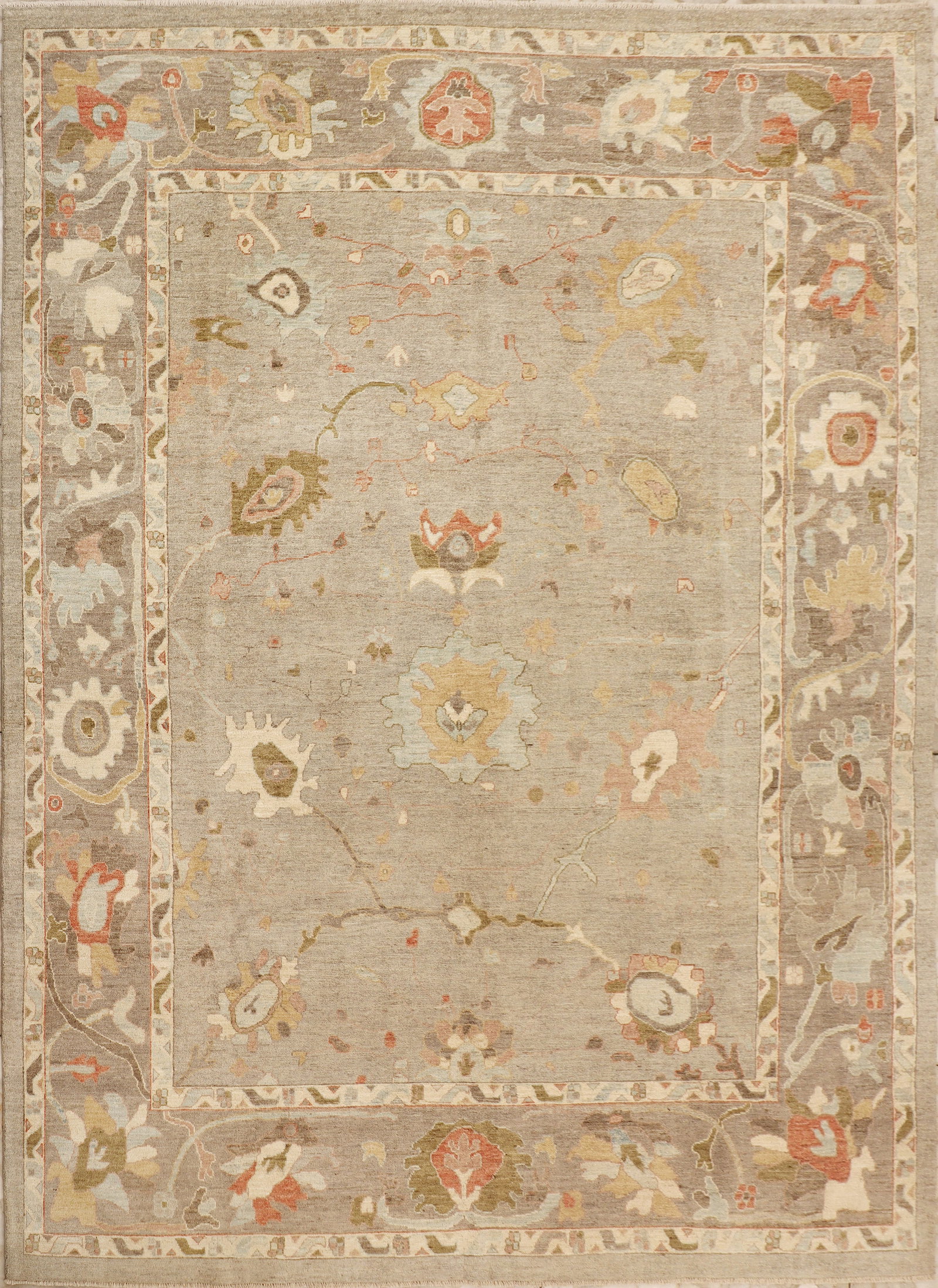 Luxurious 13.6 x 9.10 Handmade Oushak Rug in Fine Wool: Luxurious 13.6 x 9.10 Handmade Oushak Rug in Fine Wool Free continental US Shipping Enhance your living space with the timeless elegance of this exquisite Oushak rug. Measuring 13.6 x 9.10 feet, this 