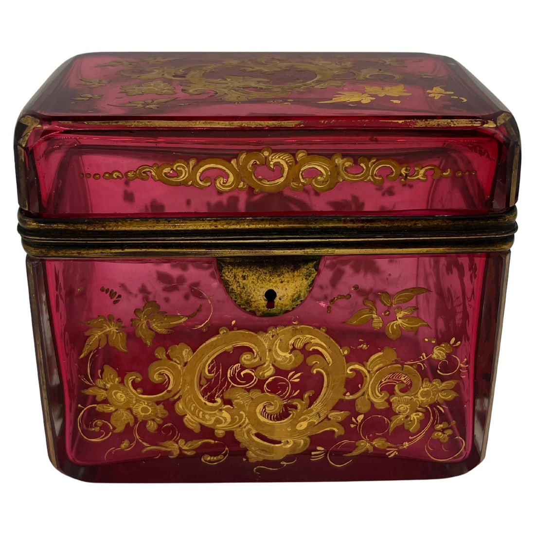 Antique Moser Cranberry Enameled Ormolu Casket Box France 20th Century: Antique Moser Cranberry Enameled Ormolu Casket Box France 20th Century Discover the elegance of this exquisite antique casket box, attributed to the renowned Moser glassworks. Crafted from luxurious c