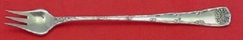 Tiffany & Co Wave Edge Sterling Silver Cocktail Fork 6 Inch: Tiffany & Co Wave Edge Sterling Silver Cocktail Fork 6 Inch This exquisite Wave Edge cocktail fork from Tiffany & Co. is crafted from high-quality sterling silver, embodying elegance and sophisticatio
