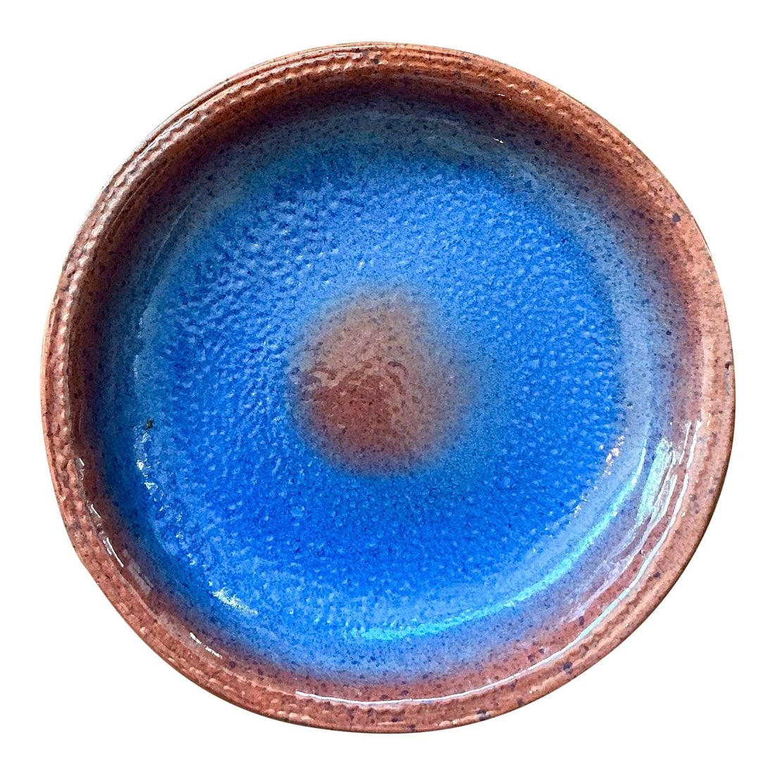 Mid Century Studio Pottery Bowl With Cobalt Blue Glazed Interior: Mid Century Studio Pottery Bowl With Cobalt Blue Glazed Interior This vintage mid-century studio pottery bowl showcases a harmonious contrast between exposed terracotta clay and a striking cobalt blue