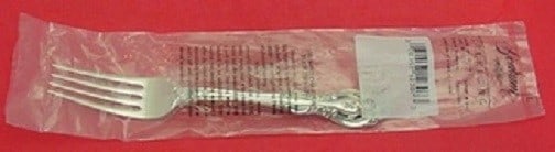Gorham La Scala Sterling Silver Regular Fork 7.5 Inches New: Gorham La Scala Sterling Silver Regular Fork 7.5 Inches New Introducing the La Scala Regular Fork by Gorham, crafted from high-quality sterling silver. This elegant fork measures 7 1/2 inches and show