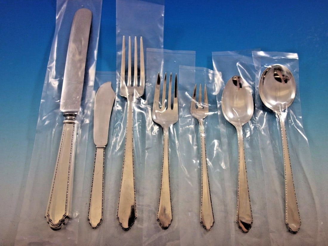Lunt William Mary Sterling Silver 96 Piece Flatware Service (1 of 11)