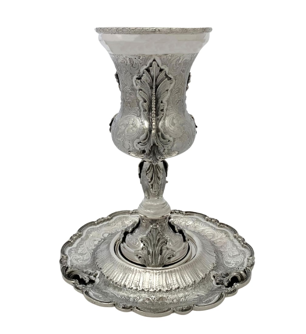 Italian 925 Sterling Silver Handmade Eliyahu Cup & Tray Set: Italian 925 Sterling Silver Handmade Eliyahu Cup & Tray Set This exquisite Eliyahu Passover Cup and Tray set is crafted from 925 sterling silver, showcasing fine Italian artistry. The cup features int