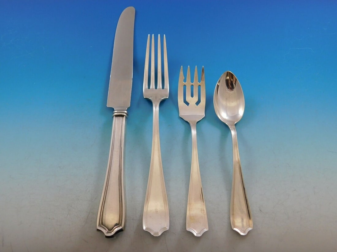 Alvin Maryland Sterling Silver 4-Piece Dinner Place Setting: Alvin Maryland Sterling Silver 4-Piece Dinner Place Setting Enhance your dining experience with this exquisite 4-piece dinner size place setting in the Maryland pattern by Alvin. Crafted from