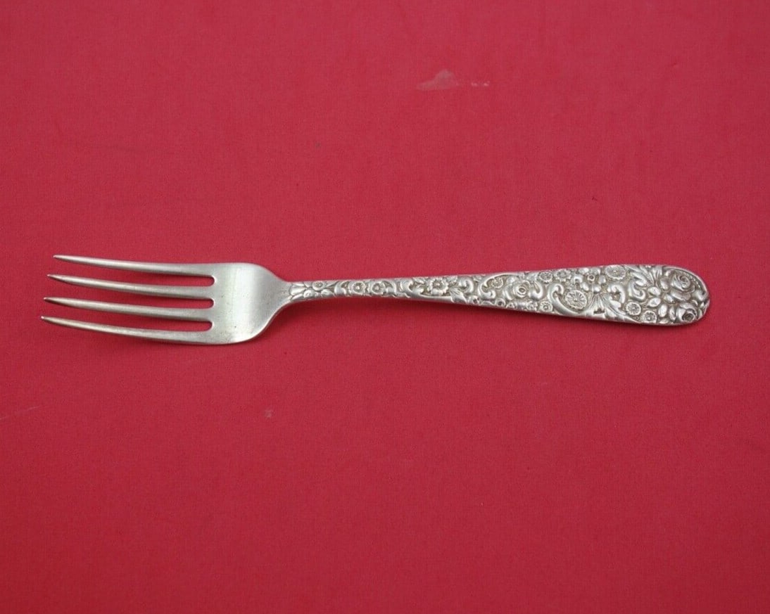 Jacobi & Jenkins Repousse Sterling Silver Salad Fork 5 7/8": Jacobi & Jenkins Repousse Sterling Silver Salad Fork 5 7/8" This exquisite salad fork, crafted by Jacobi & Jenkins, features the elegant Repousse pattern. Made from high-quality sterling silver, this 