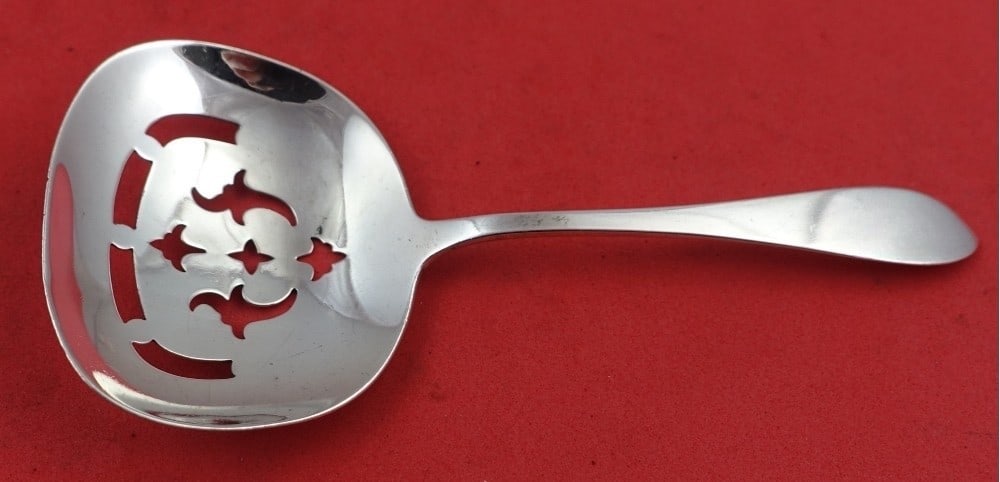 Dominick & Haff Pointed Antique Sterling Silver Nut Spoon 5 Inch: Dominick & Haff Pointed Antique Sterling Silver Nut Spoon 5 Inch This exquisite nut spoon from Dominick & Haff features a pierced oval bowl, elegantly designed in the Pointed Antique pattern. Crafted 